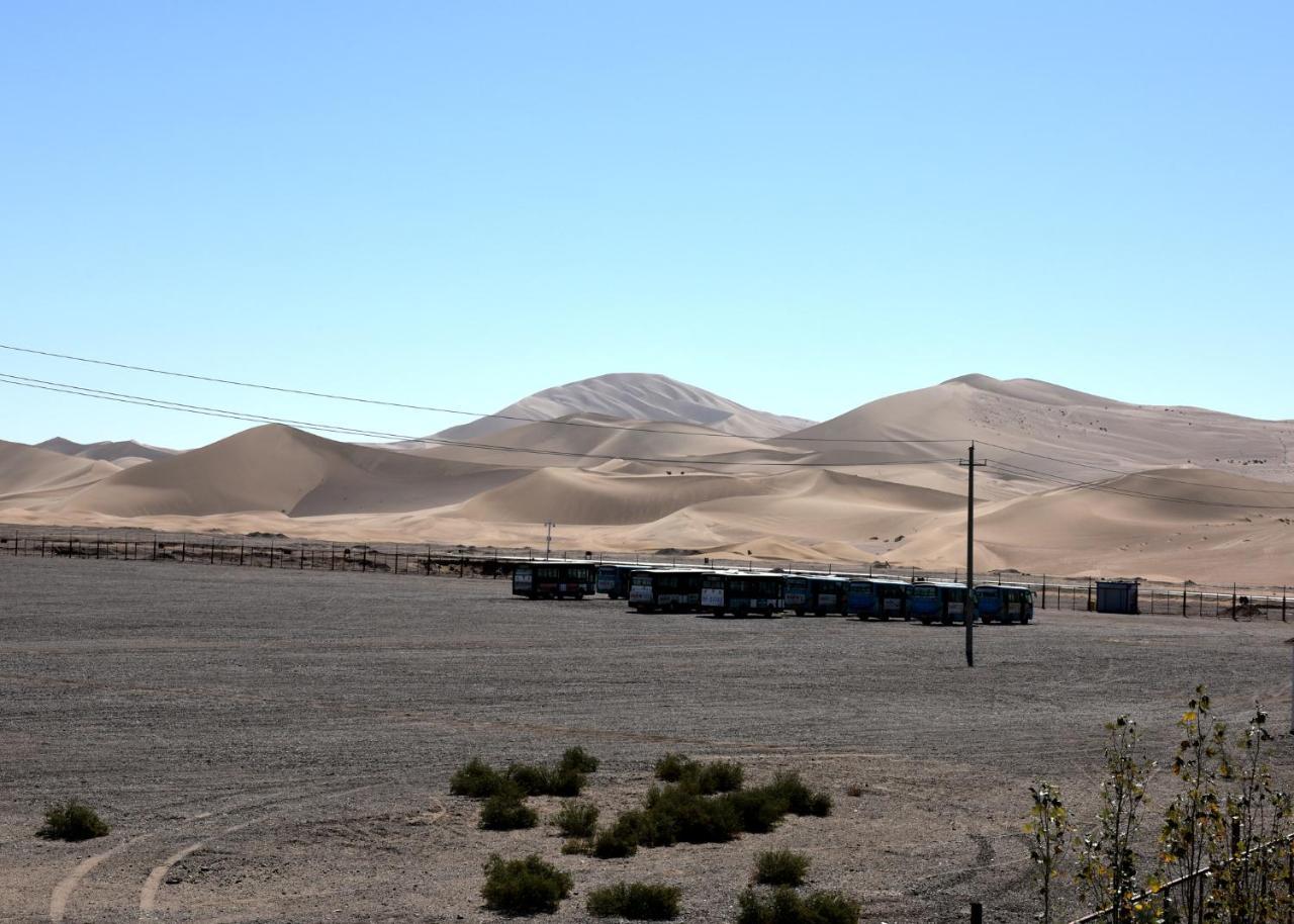Dunhuang 8090 Guest House Extérieur photo